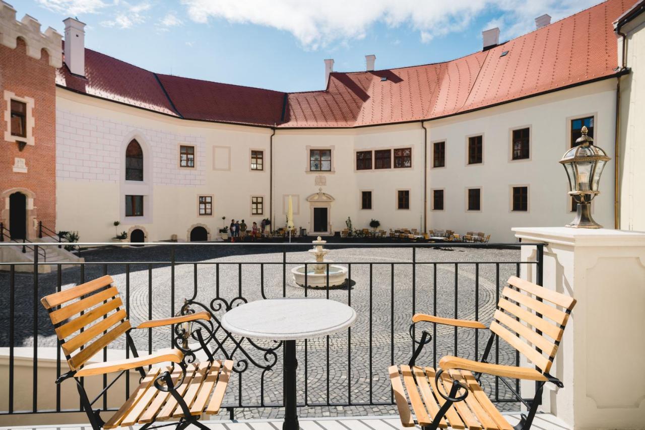 Palace Art Hotel Pezinok Luaran gambar