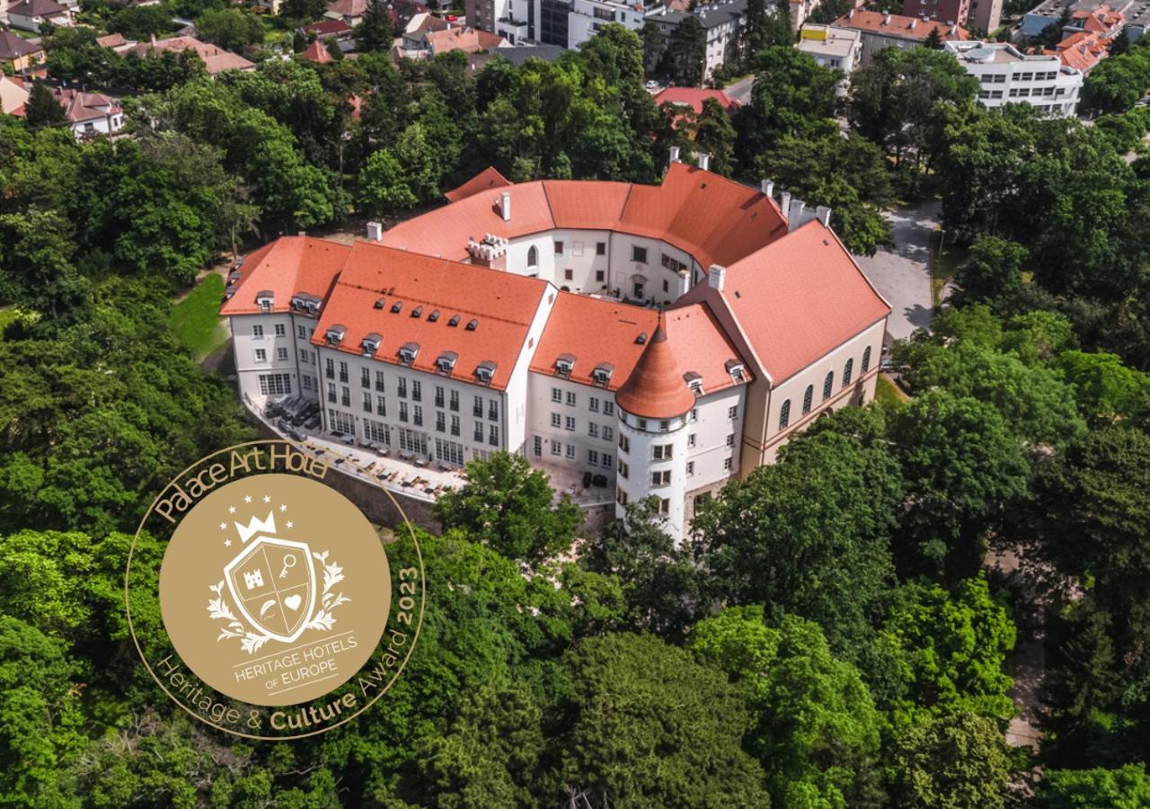 Palace Art Hotel Pezinok Luaran gambar