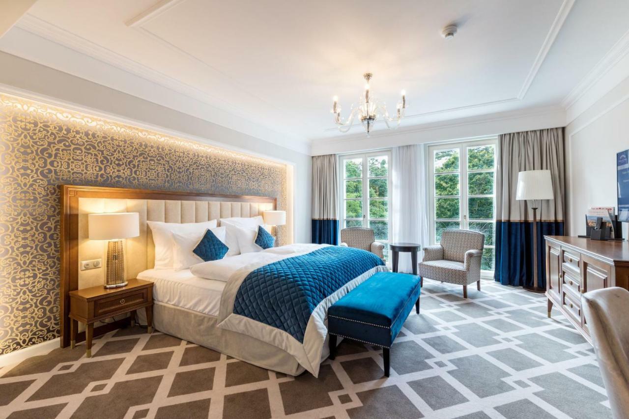 Palace Art Hotel Pezinok Luaran gambar